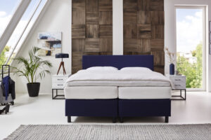 Hotelboxspring Bed and breakfast blauw strak