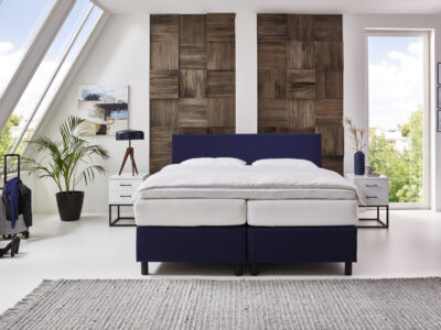 Hotelboxspring Bed and breakfast blauw strak