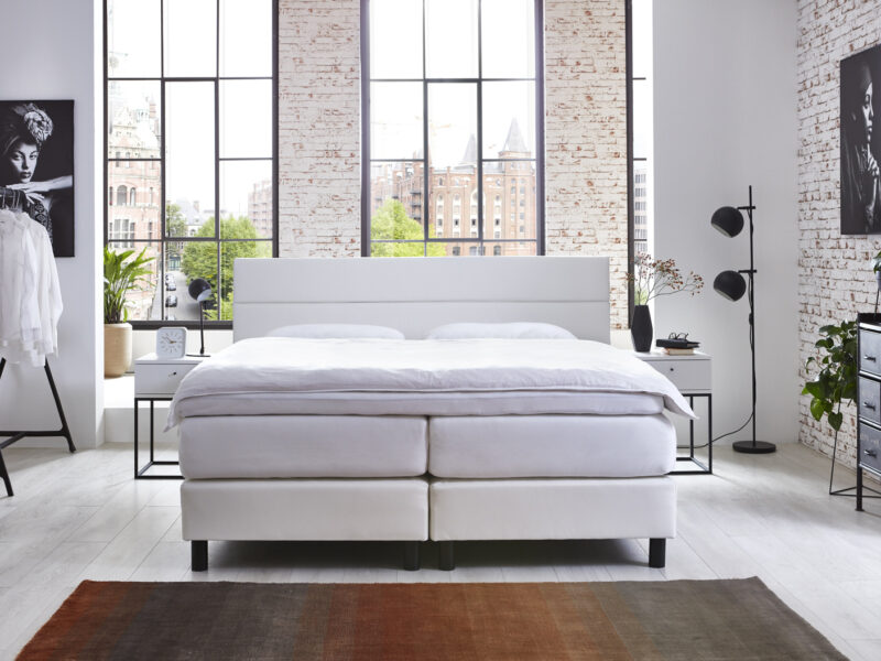 Hotelboxspring lederlook wit
