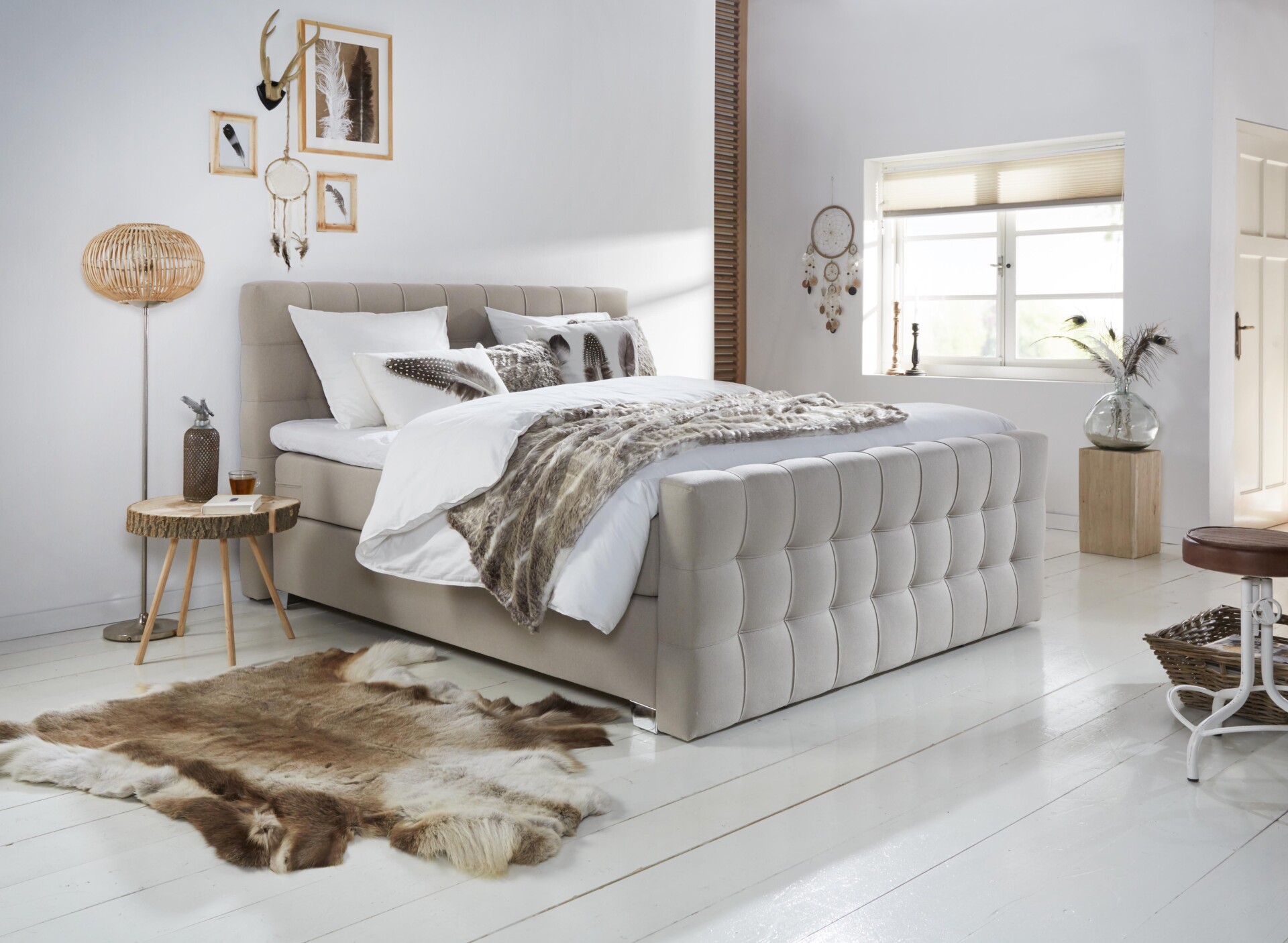 Stijlvolle boxspring landelijk met voetbord