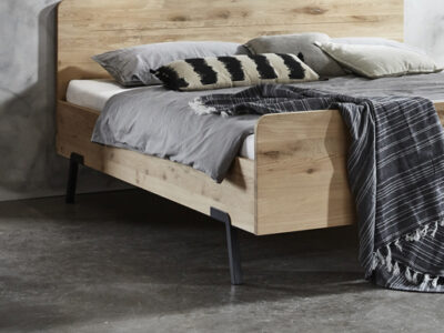Detail eiken bed modern