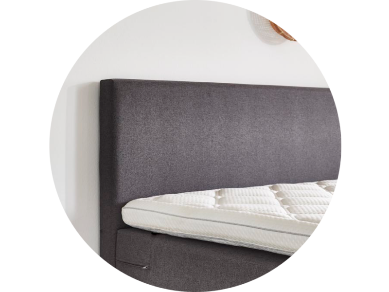 Boxspring met strak hoofdbord