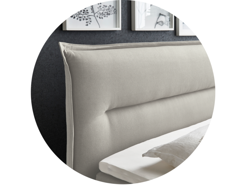 Boxspring met stijlvol hoofdbord